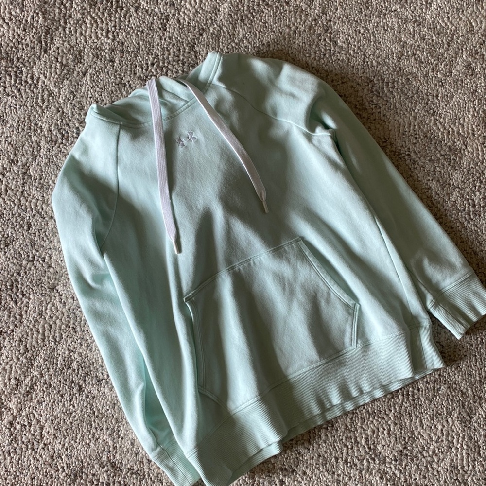 Women’s Under Armour Sweatshirt